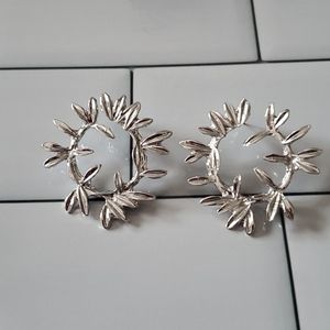 Floral post earrings